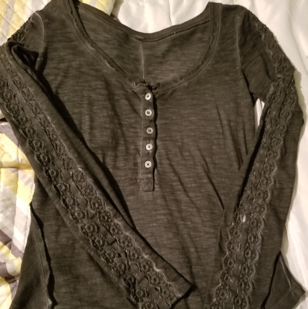 Free People long sleeved shirt